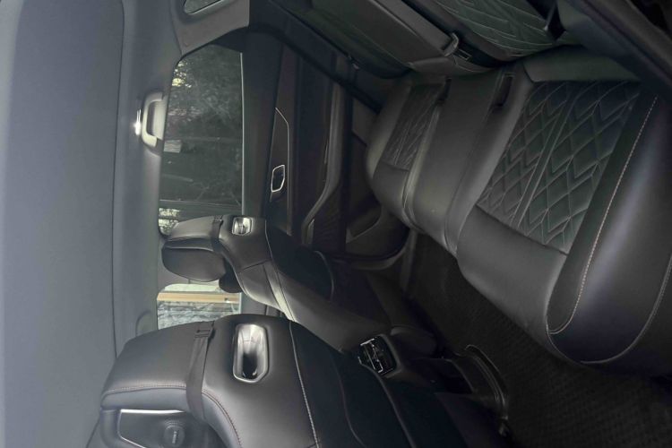 长安UNI-K 2021款 2.0T 全轮驱动尊贵型中控内饰7001