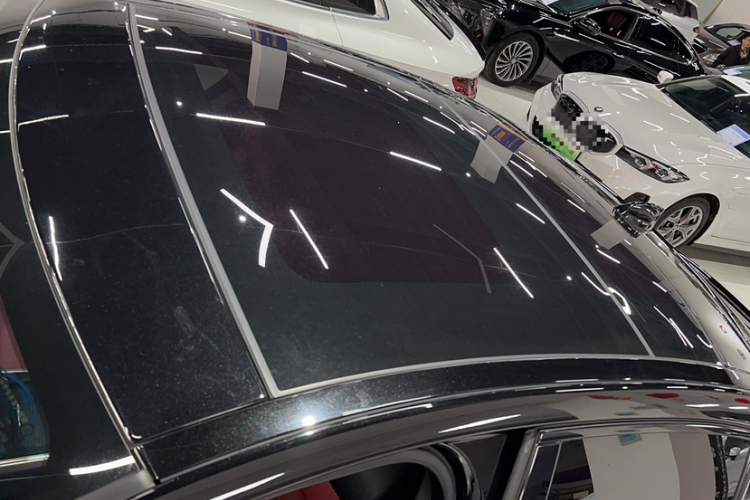 捷豹XEL 2024款 2.0T 250PS R-DYNAMIC S耀黑运动版局部细节57