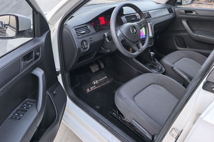 大众 桑塔纳 2021款 1.5L 自动风尚版中控内饰7002