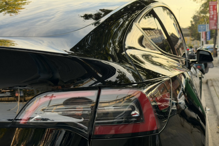 特斯拉 Model Y 2022款 改款 长续航全轮驱动版车身外观6001