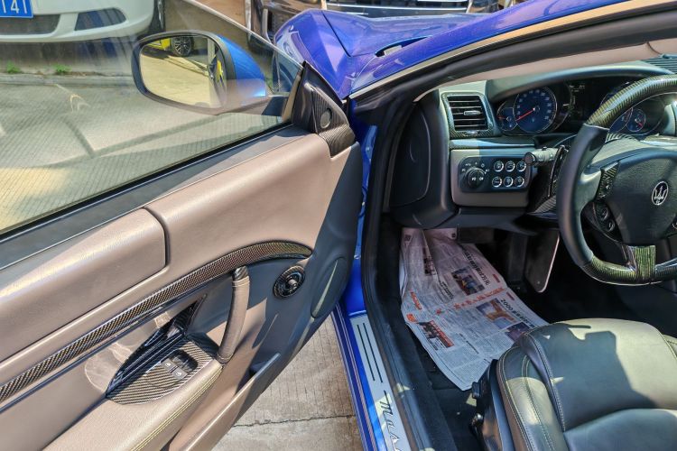 玛莎拉蒂 GranTurismo 2007款 4.2L 标准版中控内饰7002