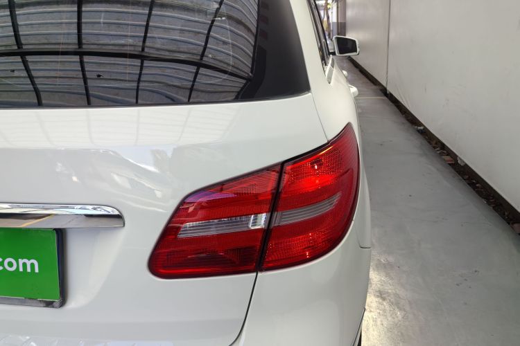 奔驰B级 2012款 B 180车身外观6011