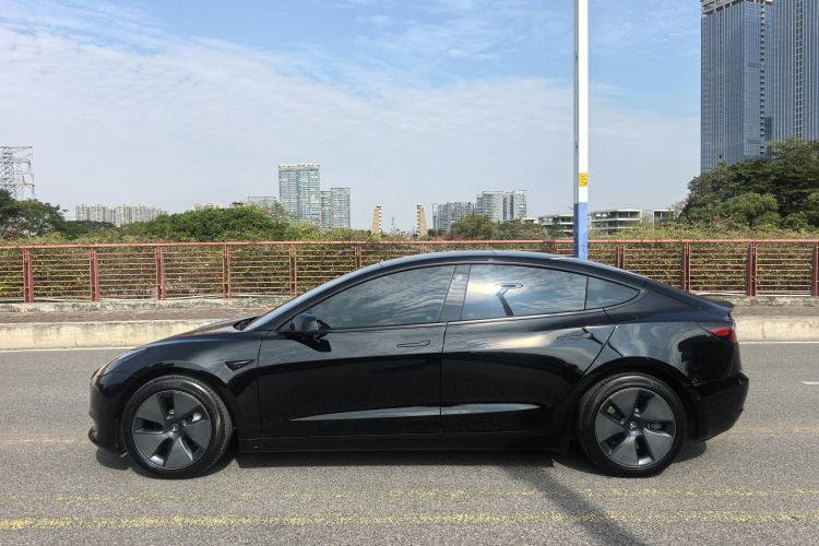 特斯拉 Model 3 2022款 后轮驱动版车身外观6012