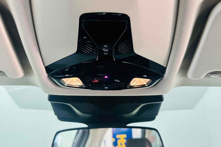 宝马X1 2023款 sDrive20Li X设计套装中控内饰7001