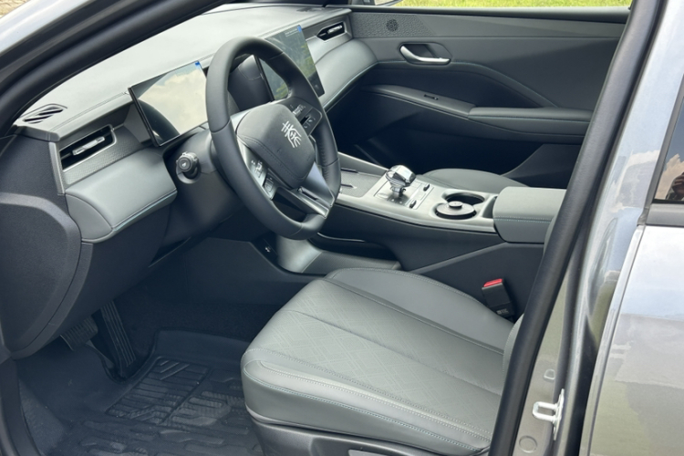 比亚迪 秦PLUS 2025款 DM-i 智驾版 55KM领先型中控内饰7004