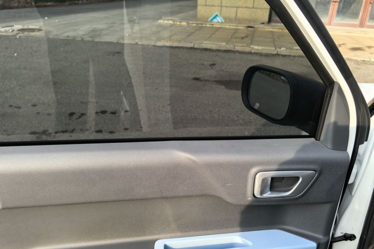 吉利银河 2024款 熊猫mini 200km 耐力熊中控内饰7006