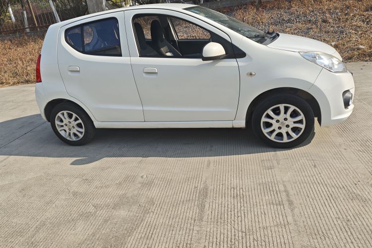 铃木 奥拓 2016款 1.0L 自动豪华炫动版车身外观6003