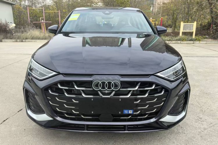 奥迪A3 2026款 A3L Limousine 35TFSI 飞驰尊享型车身外观6001