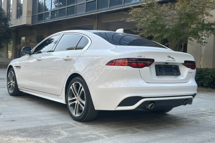 捷豹XEL 2022款 2.0T 250PS R-DYNAMIC S进取运动版车身外观6005