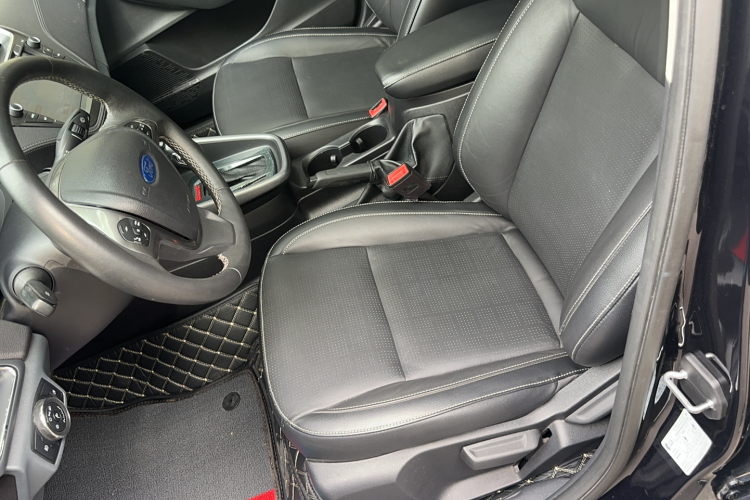 福特 福睿斯 2015款 1.5L 自动时尚型局部细节19