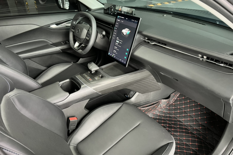 长安 逸动 2025款 蓝鲸 1.5T 500Bar尊贵型局部细节41