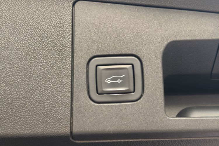 凯迪拉克XT5 2018款 25T 豪华型中控内饰7005