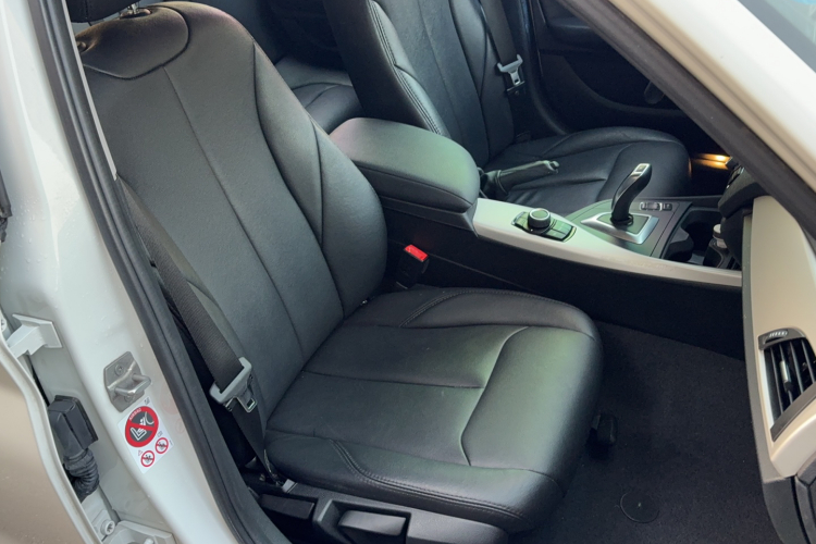 宝马1系(进口) 2016款 118i 领先型局部细节41