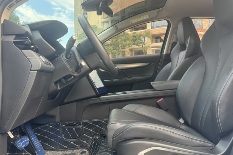 小鹏G3 2020款 520i 智享版中控内饰7003