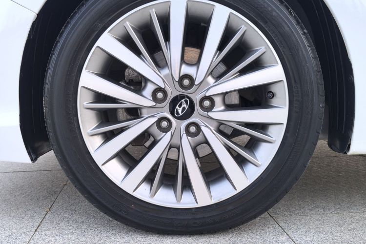 现代 名图 2017款 1.8L 自动智能型GLS 国V局部细节9006