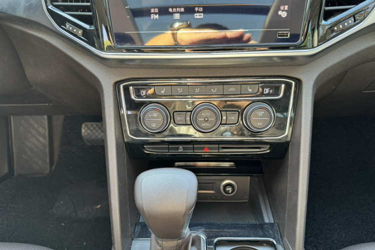 大众 途昂 2020款 380TSI 四驱豪华版 国VI中控内饰7009