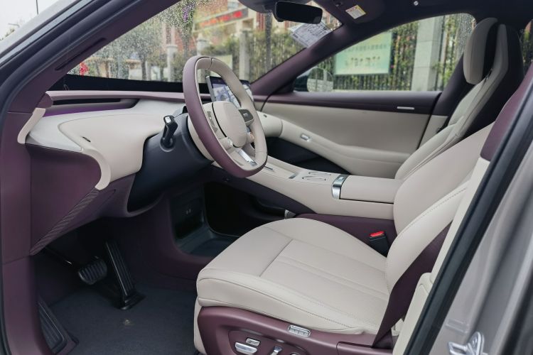 小米汽车 小米YU7 2025款 超长续航后驱版中控内饰7005