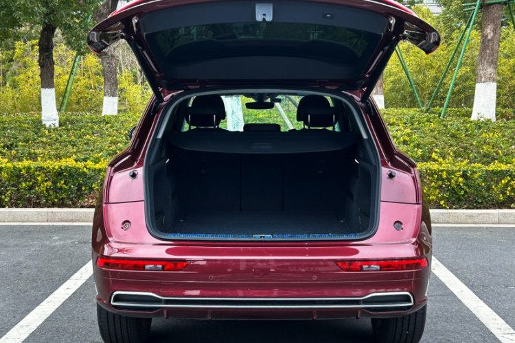 奥迪Q5L 2018款 40 TFSI 荣享时尚型 国V局部细节23