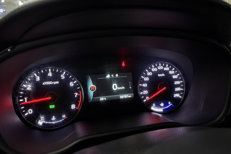 起亚K4 2014款 1.8L 自动DLX中控内饰15