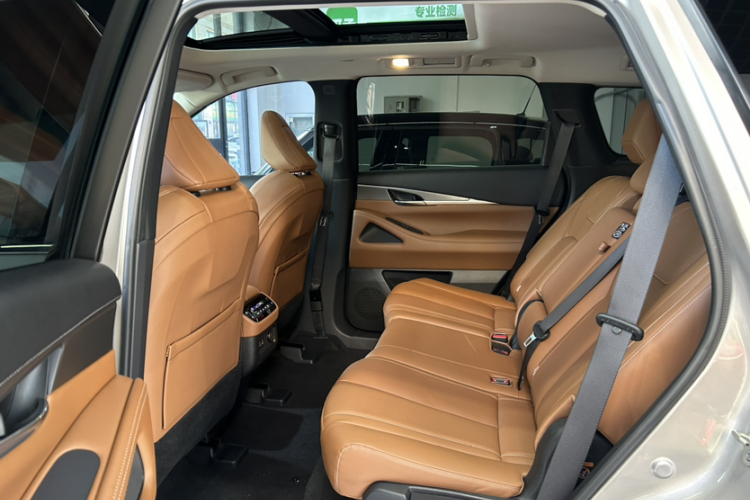 英菲尼迪QX60 2022款 2.0T 四驱卓越版中控内饰7003