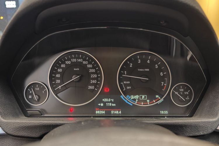 宝马3系 2015款 320Li 超悦版豪华设计套装中控内饰15