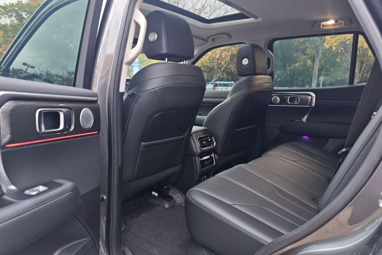 坦克400 2025款 2.0T 汽油版中控内饰7003