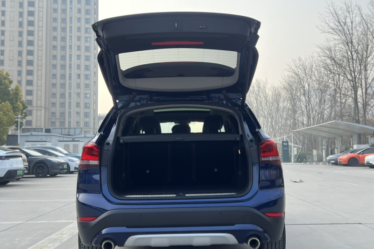 宝马X1 2020款 xDrive25Li 尊享型中控内饰7005