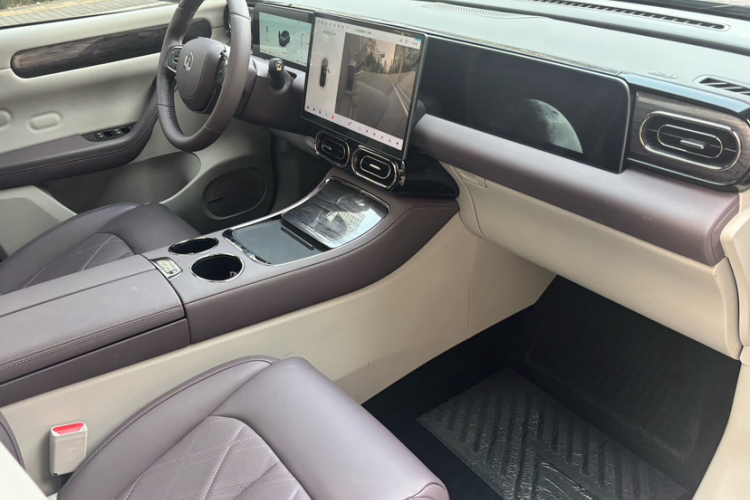 零跑汽车 零跑C11 2024款 增程 300尊享版中控内饰7009