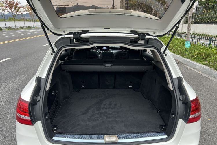 奔驰C级(进口) 2015款 C 200 旅行轿车中控内饰7015