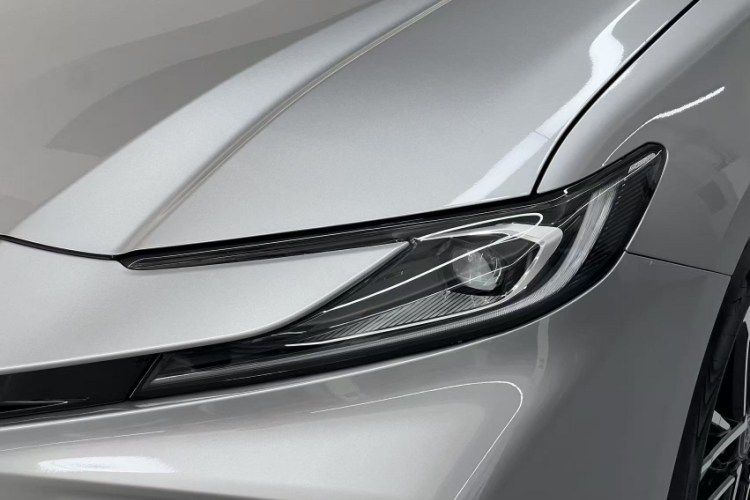 丰田 凯美瑞 2026款 双擎 2.0HSE 运动Lite版局部细节36