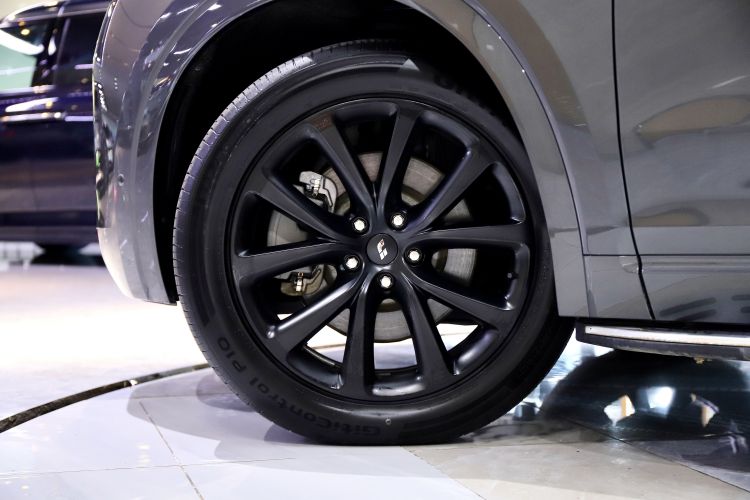 理想汽车 理想ONE 2021款 增程6座版车身外观6008