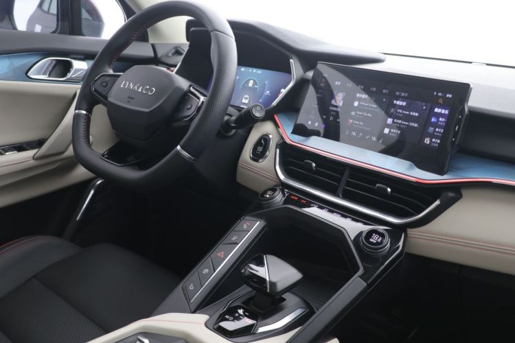 领克06 2020款 1.5T 耀Halo中控内饰7001