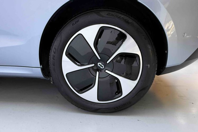 鸿蒙智行 问界M5 2022款 纯电后驱标准版车身外观6006