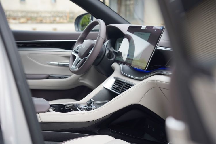 比亚迪 宋PLUS新能源 2025款 EV 605km 旗舰型中控内饰7005