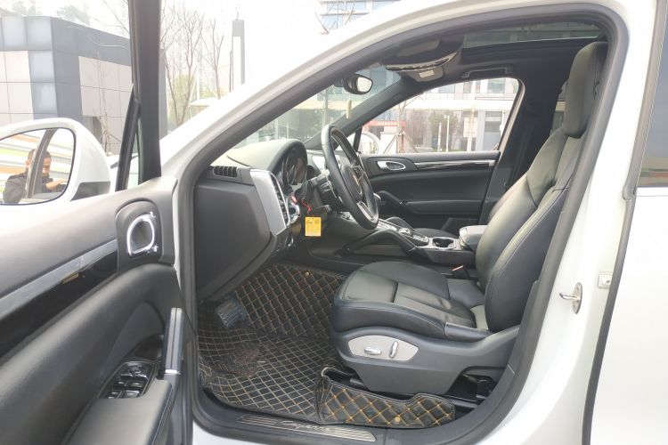 保时捷 2016款 Cayenne 3.0T中控内饰7002