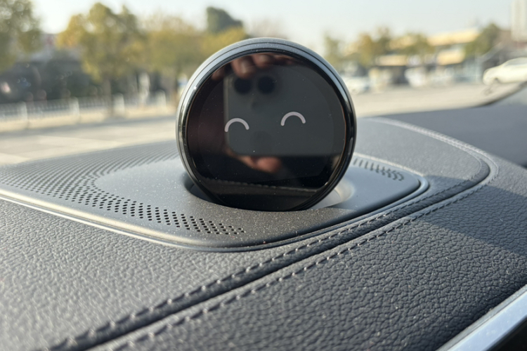 蔚来ES6 2019款 420KM 运动版中控内饰7011