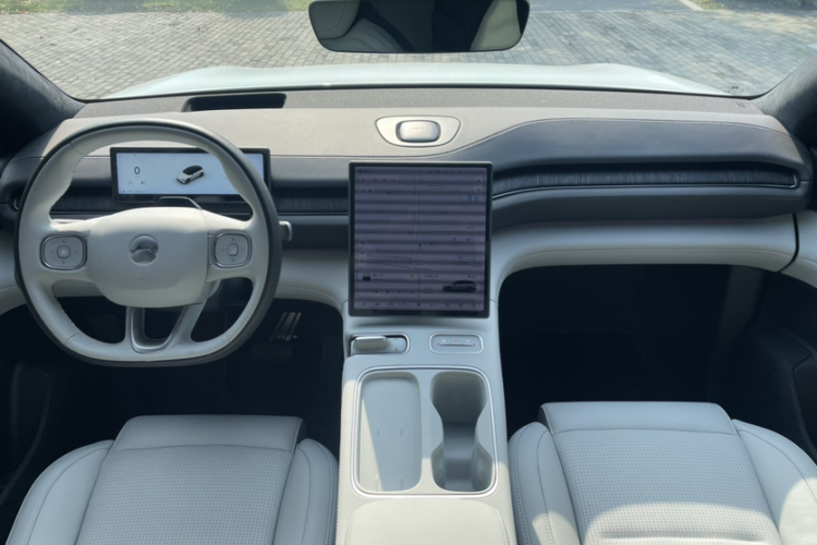 蔚来ES6 2024款 75kWh中控内饰7007