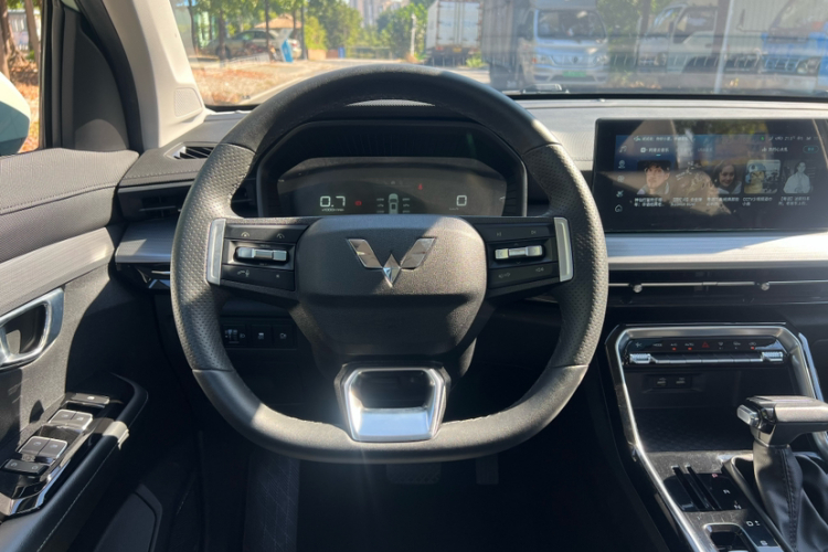 五菱汽车 五菱星辰 2021款 1.5T CVT星曜版车身外观6008