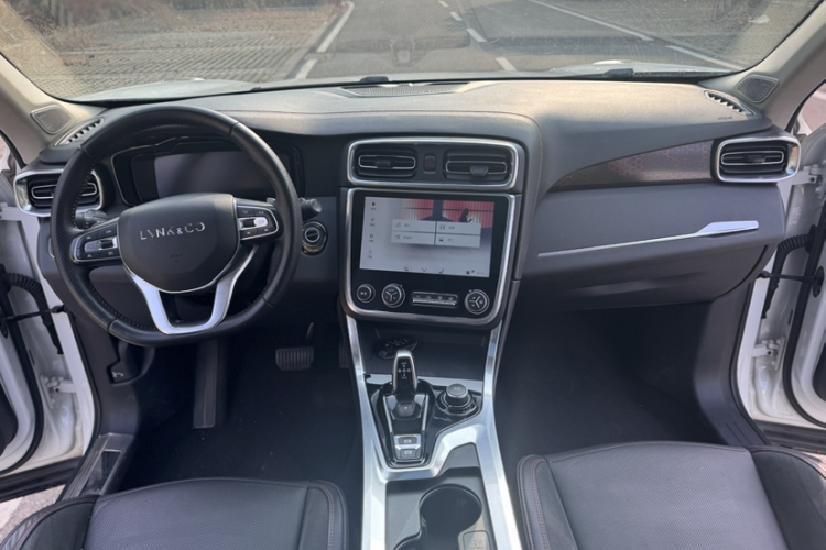 领克01 2017款 2.0T 四驱劲Pro版中控内饰7004