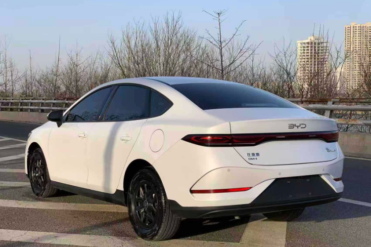 比亚迪 秦PLUS 2025款 DM-i 智驾版 55KM领先型车身外观6007