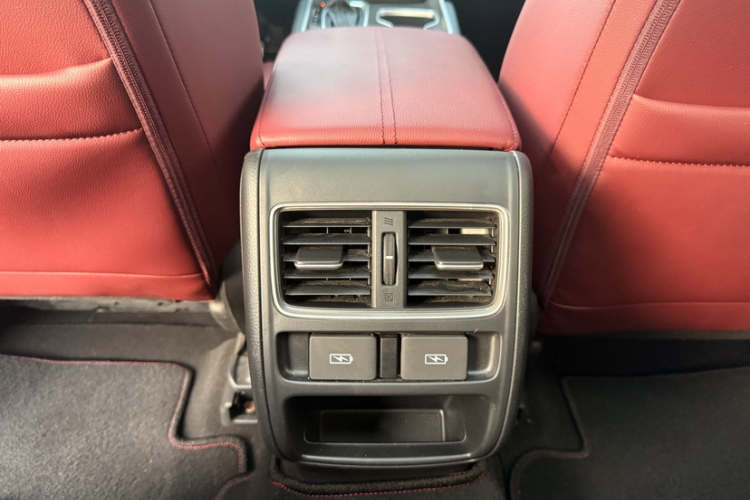 本田 雅阁 2022款 260TURBO 幻夜·尊贵版中控内饰7010