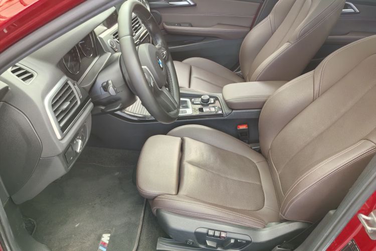 宝马1系 2020款 120i M运动套装车身外观6008