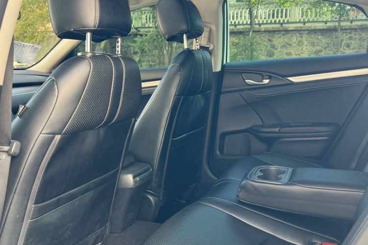 本田 思域 2016款 220TURBO CVT豪华版中控内饰7003