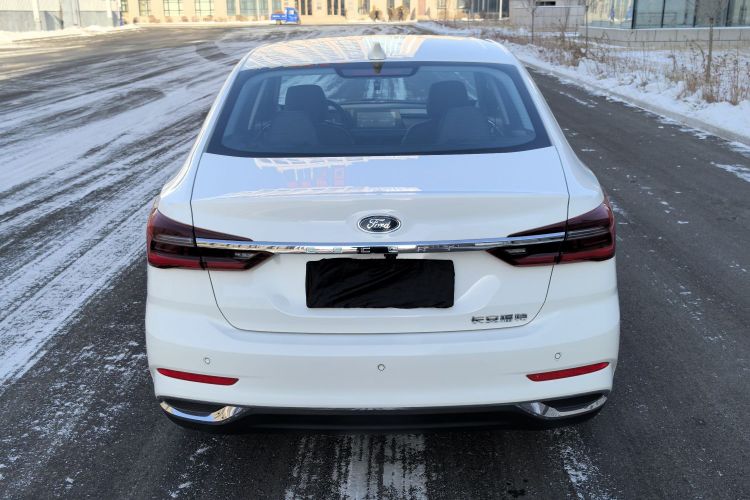 福特 福睿斯 2021款 1.5L 自动钻石版车身外观6004