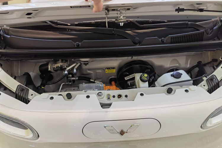 五菱汽车 宏光MINIEV 2024款 第三代 215km 青春版车身外观6006