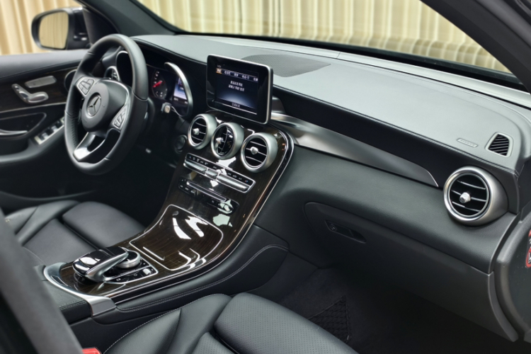 奔驰GLC 2017款 GLC 260 4MATIC 豪华型局部细节16