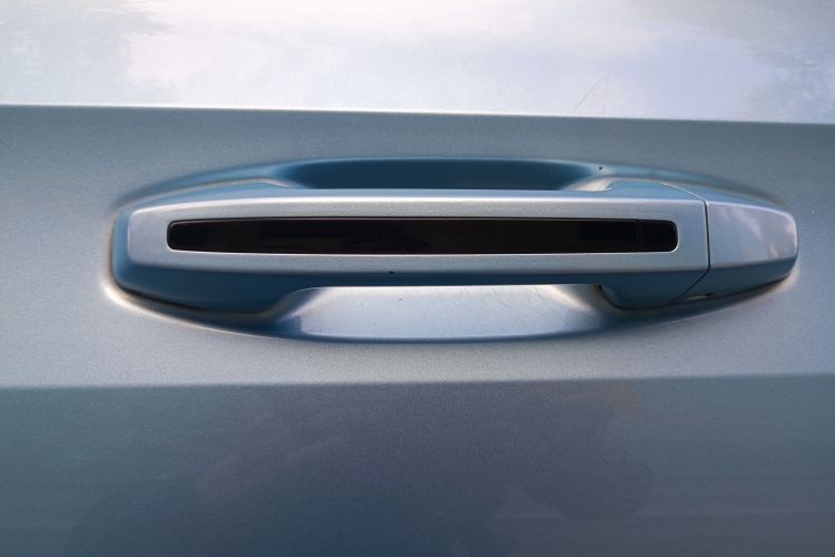 宝骏RM-5 2019款 1.5T CVT 24小时在线尊贵型 6座车身外观6013