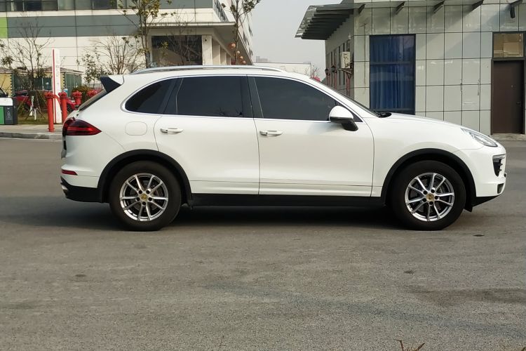 保时捷 2016款 Cayenne 3.0T车身外观6010
