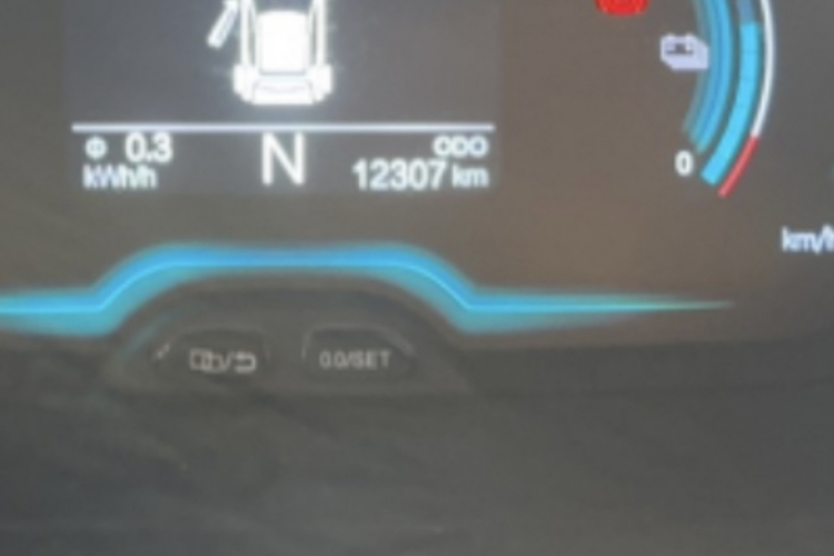 奇瑞新能源 小蚂蚁 2022款 甜粉款 半糖版 磷酸铁锂 30kW 301km中控内饰15