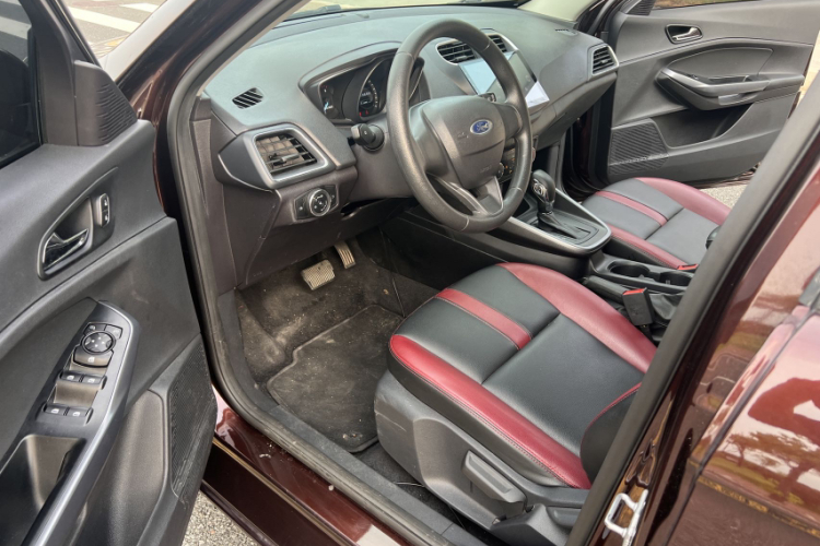 福特 福睿斯 2019款 改款 1.5L 自动质享型 国VI中控内饰7006